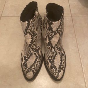 Madden Girl Snake Skin boots size 8.5